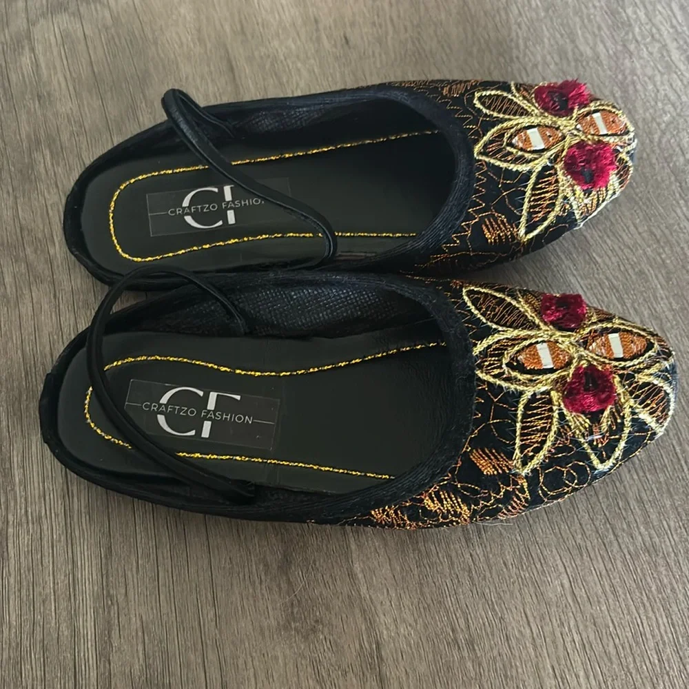 Craftzo Fashions flats I’m assuming the handwritten # the size , size 5
